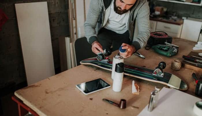 Can-I-paint-my-skateboard-deck