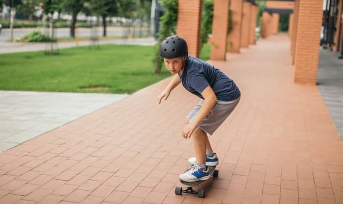 best-skateboard-for-10-year-old-beginner