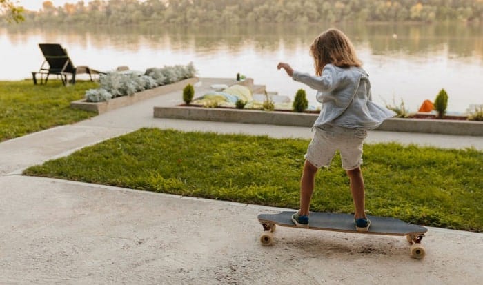 How-do-you-get-off-a-longboard