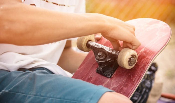 how-to-put-trucks-on-a-skateboard