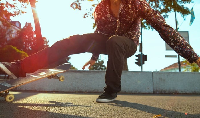 falling-off-skateboard