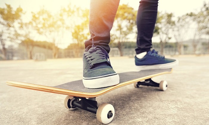 beginner-skateboard-foot-position