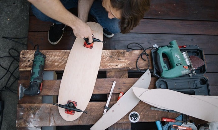 which-way-do-trucks-go-on-a-skateboard