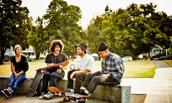 skateboarding-with-friends