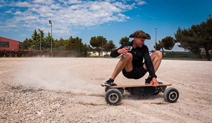 all-terrain-electric-skateboard