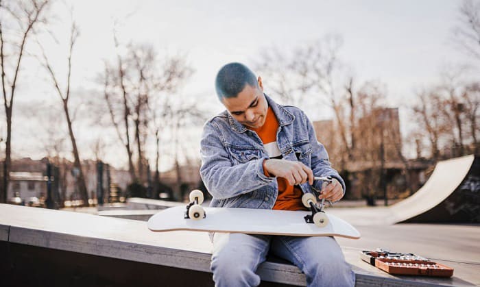 how to maintain a skateboard