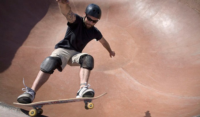 skateboard-helmets-for-adults