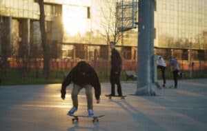 do-a-kickflip-on-a-skateboard