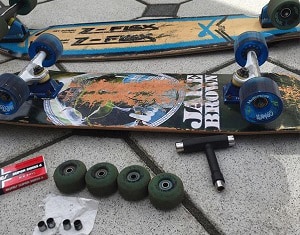 regular-skateboard-with-cruiser-wheels
