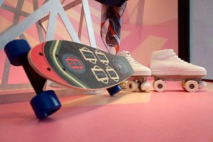 roller-skating-vs-skateboarding