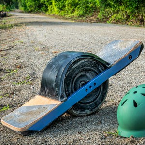 skateboard-with-one-wheel