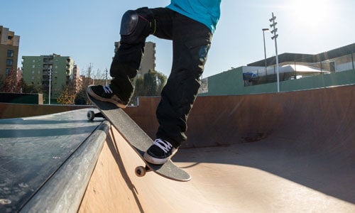Backside-Smith-Grind-of-vert-skateboarding